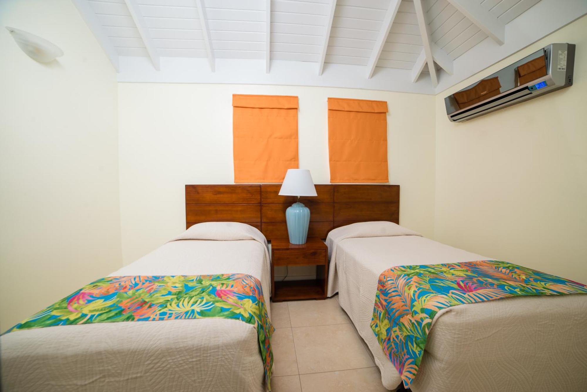 Sugar Bay Club Hotel Бастер Екстериор снимка