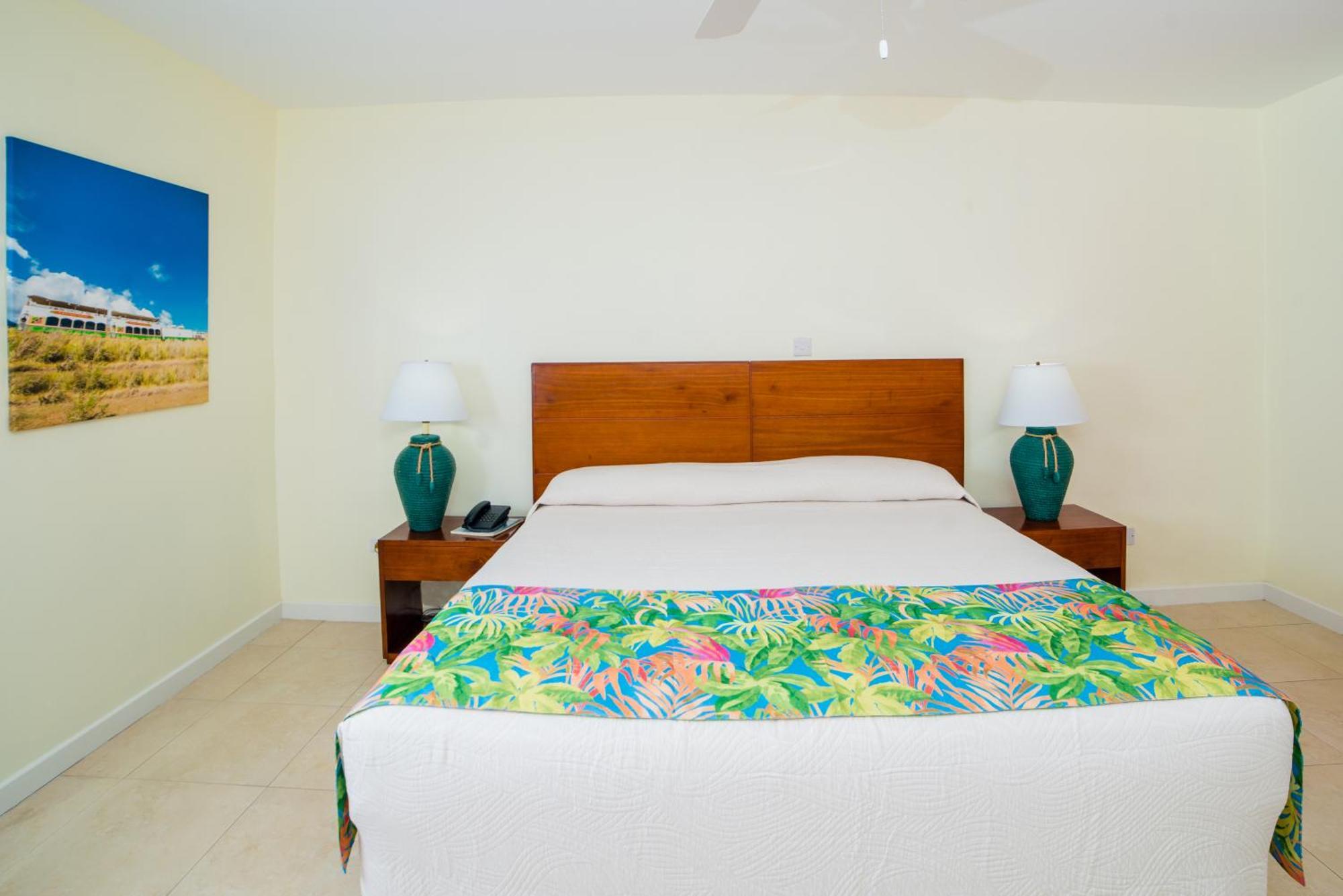 Sugar Bay Club Hotel Бастер Екстериор снимка